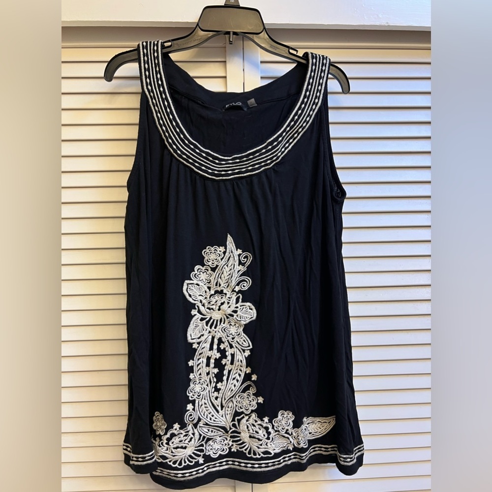 FYLO Women’s Sz XL Beautiful Tank Top